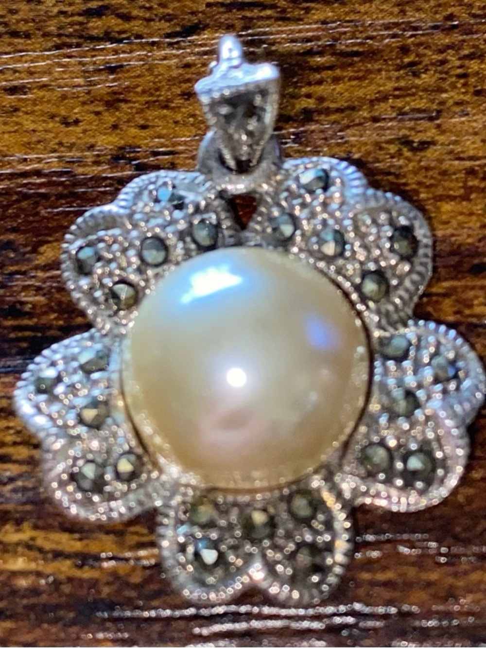 Pearl and Hematite in 925 Sterling Silver Flower Pendant